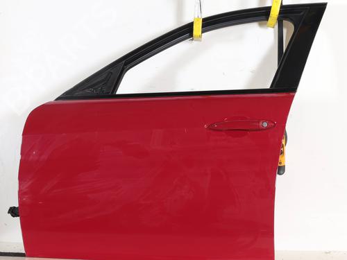 left-front-door-alfa-romeo-giulia-952_-2015-29618255 main image