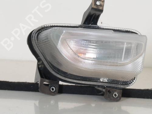 left-daytime-light-jeep-renegade-suv-bu-b1-bv-2014-28359884 main image