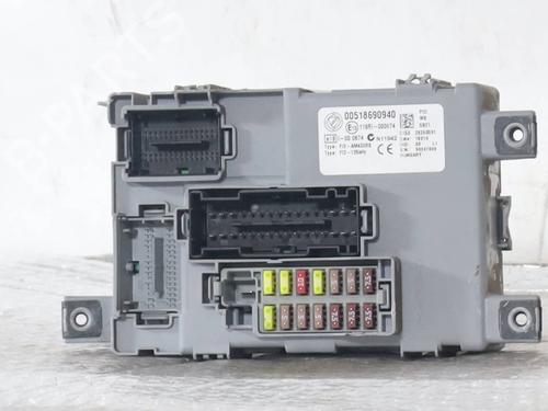 Used Fuse box Fuse box FIAT PUNTO EVO (199_) 1.2 (65 hp) 33284885 33284885