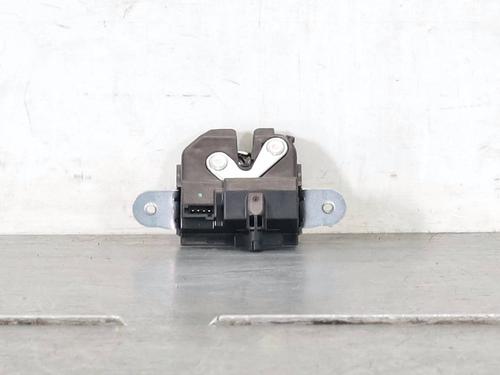 tailgate-lock-opel-astra-k-b16-2015-2016-2017-2018-2019-2020-2021-2022-39716563 main image