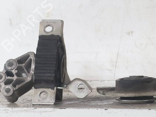 Used Engine mount Engine mount FIAT PANDA (169_) 1.2 (169.AXB11, 169.AXB1A) (60 hp) 32706860 32706860