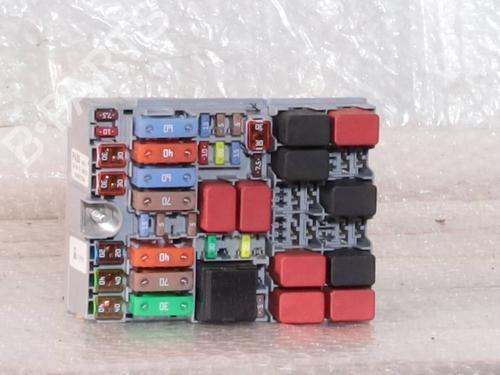 Used Fuse box Fuse box FIAT 500X (334_) 2.0 D Multijet 4x4 (334AXB22, 334AXD2B) (140 hp) 40071773 40071773