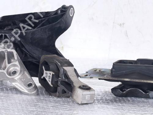 Used Engine mount JEEP COMPASS 1.2 Hybrid (146 hp) 31048746