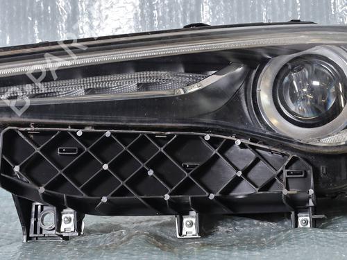 left-headlight-alfa-romeo-stelvio-949_-2016-39135740 main image
