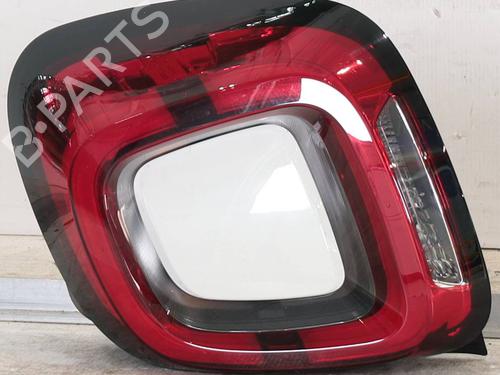 right-taillight-fiat-500x-334_-2014-26309828 main image