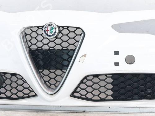 front-bumper-alfa-romeo-giulia-952_-2015-26709761 main image