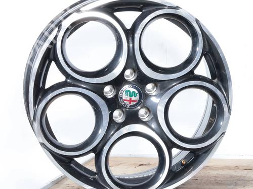 rim-alfa-romeo-tonale-965_-2022-30305049 main image