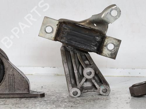 Engine mount LANCIA MUSA (350_) 1.4 (350.AXA11, 350.AXA1A) | BP29826558M89
