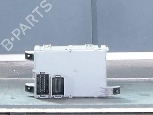 Used Fuse box Fuse box 39236476 39236476
