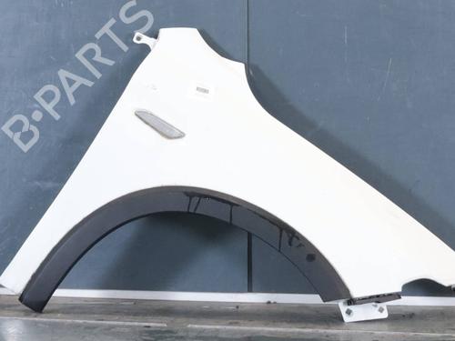 Used Right front fenders Right front fenders 37258448 37258448