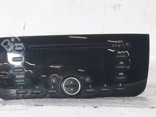 radio-fiat-punto-evo-199_-2008-33284865 main image