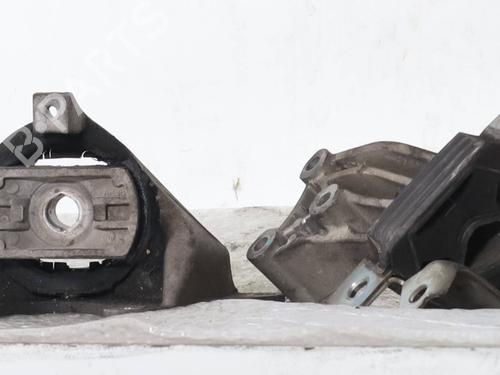 Used Engine mount Engine mount LANCIA MUSA (350_) 1.3 D Multijet (350.AXG11, 350.AXG1A) (90 hp) 31902280 31902280