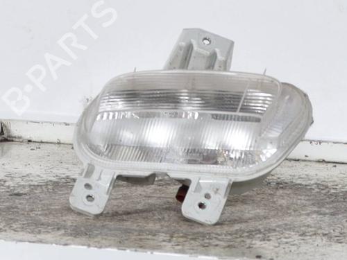 right-daytime-light-jeep-renegade-suv-bu-b1-bv-2014-28816928 main image