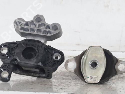 Used Engine mount Engine mount FIAT 500e (332_) Elektro (FA1) (95 hp) 30662411 30662411