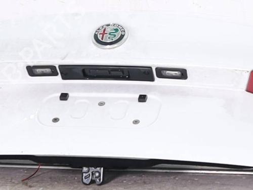tailgate-alfa-romeo-giulia-952_-2015-26710002 main image