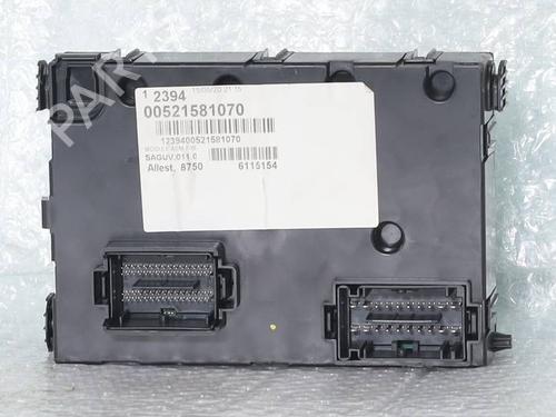 Used Fuse box Fuse box 39092486 39092486
