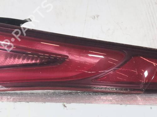 right-taillight-alfa-romeo-giulia-952_-2015-33269238 main image