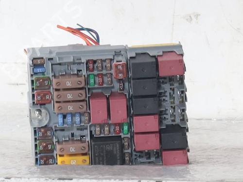 Used Fuse box Fuse box 36774249 36774249