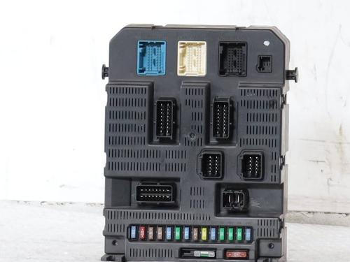 Used Fuse box Fuse box 36217292 36217292