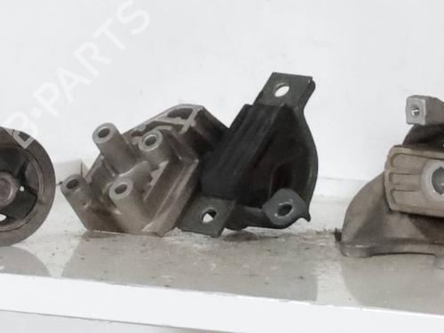 Used Engine mount FIAT PUNTO (188_) 1.2 16V 80 (188.233, .235, .253, .255, .333, .353, .639,... (80 hp) 26887907
