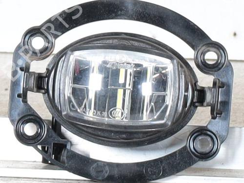 right-front-fog-light-jeep-compass-mp-m6-mv-m7-2016-24954297 main image
