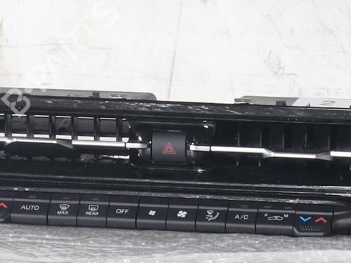 climate-control-alfa-romeo-tonale-965_-2022-36217915 main image