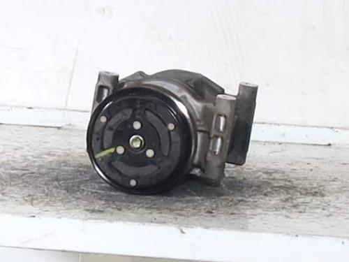 Used AC compressor AC compressor LANCIA YPSILON (843_) 1.4 (843.AXG1A) (78 hp) 33615865 33615865