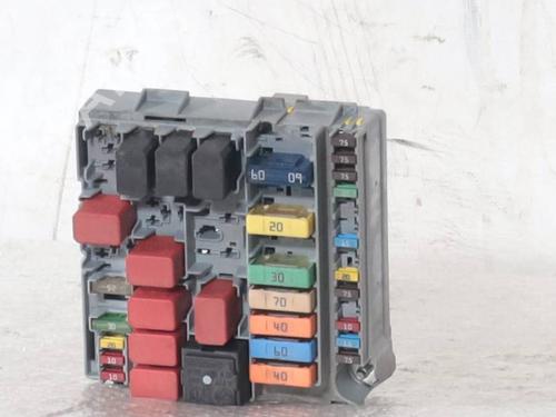 Used Fuse box Fuse box 36774526 36774526