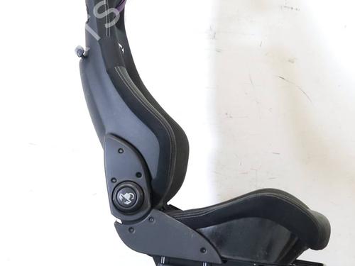 right-front-seat-fiat-500-312_-2007-32706024 main image