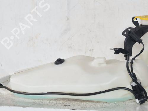 Used Windscreen washer tank Windscreen washer tank 30738771 30738771