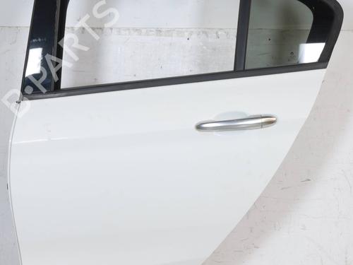 left-rear-door-fiat-tipo-hatchback-356_-357_-2016-27804098 main image