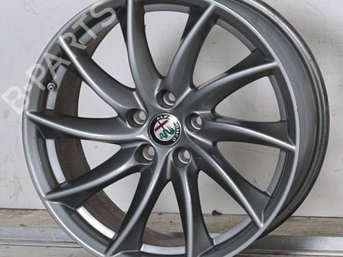 rim-alfa-romeo-stelvio-949_-2016-26887889 main image