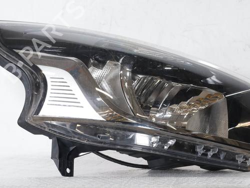 Used Right headlight Right headlight FIAT TALENTO Van (296_) 1.6 D (145 hp) 33951388 33951388