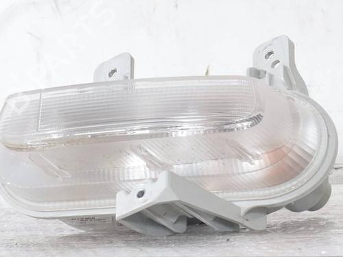 right-daytime-light-jeep-renegade-suv-bu-b1-bv-2014-33537461 main image