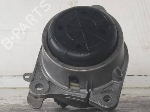 Used Engine mount Engine mount ALFA ROMEO GIULIA (952_) 2.2 D (952AFA25, 952AFM25, 952ALA25) (180 hp) 33284524 33284524