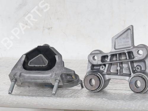 Used Engine mount Engine mount FIAT 600e / 600 (365_, 364_) Electric (156 hp) 30738790 30738790