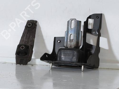 Used Engine mount Engine mount CITROËN C3 II (SC_) 1.1 i (60 hp) 29618057 29618057