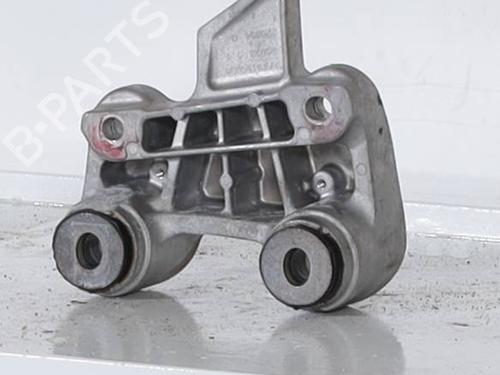 Used Engine mount FIAT 600e / 600 (365_, 364_) Electric (156 hp) 29041132