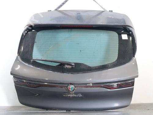 tailgate-alfa-romeo-tonale-965_-2022-38645120 main image