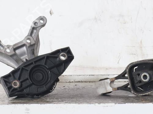 Used Engine mount Engine mount PEUGEOT 207 (WA_, WC_) 1.4 HDi (68 hp) 34340748 34340748