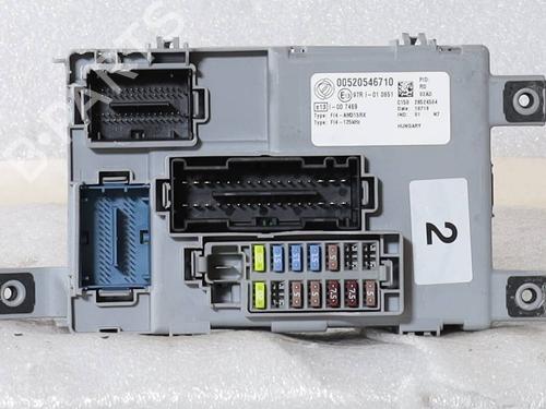 Used Fuse box Fuse box 39135237 39135237