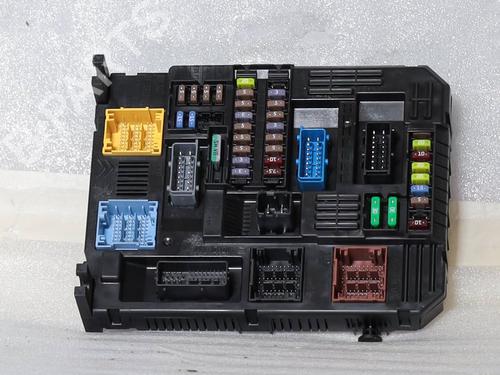 Used Fuse box Fuse box 39135407 39135407
