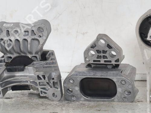 Used Engine mount Engine mount JEEP RENEGADE SUV (BU, B1, BV) 1.3 PHEV 4Xe (240 hp) 30662861 30662861