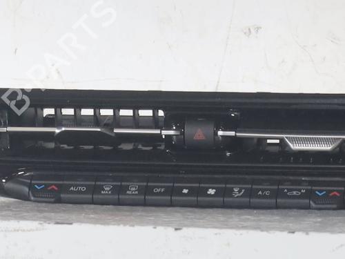 climate-control-alfa-romeo-tonale-965_-2022-33283854 main image