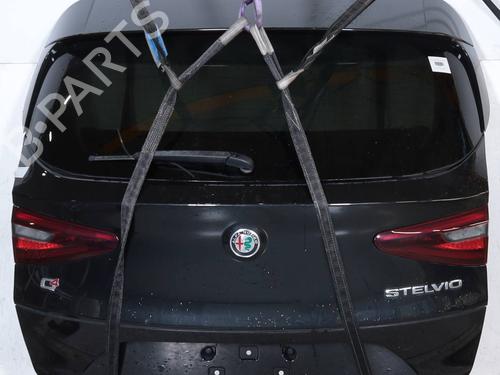 tailgate-alfa-romeo-stelvio-949_-2016-26316429 main image