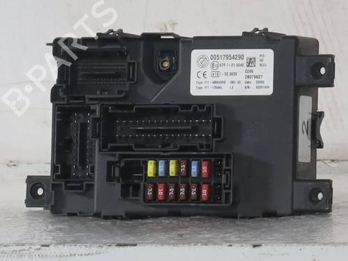 Used Fuse box Fuse box FIAT GRANDE PUNTO (199_) 1.2 (65 hp) 33401298 33401298