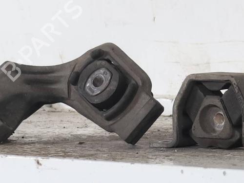 Used Engine mount Engine mount FIAT SEICENTO / 600 (187_) 1.1 (187AXB, 187AXB1A, 187AXC1A02) (54 hp) 32706714 32706714