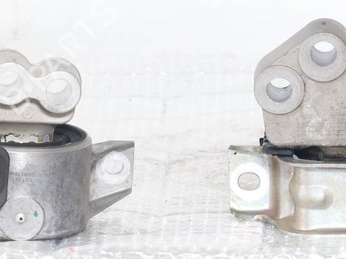 Used Engine mount FIAT DOBLO Cargo (263_) 1.6 D Multijet (263WXD1B, 263WXR1B, 263WXX1B, 263ZXD1B,... (105 hp) 31647544