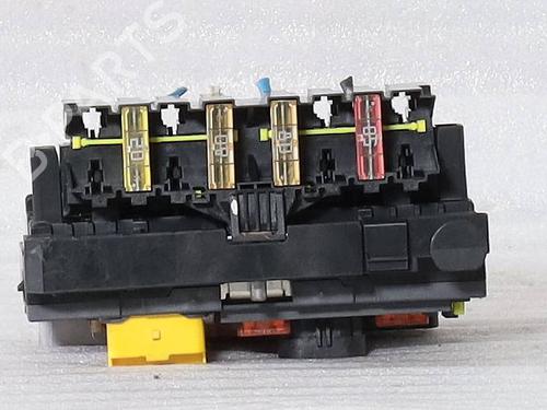 Used Fuse box Fuse box 36835522 36835522