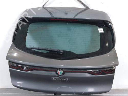 tailgate-alfa-romeo-tonale-965_-2022-39973353 main image